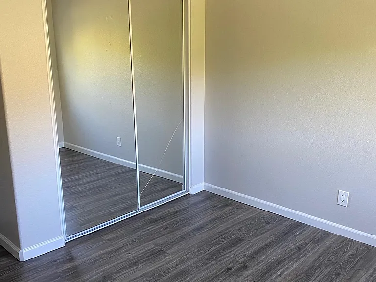 5014 Auburn Dr #12 — Photo 6