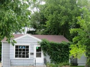 1606 W Dugdale Rd, Waukegan, IL 60085