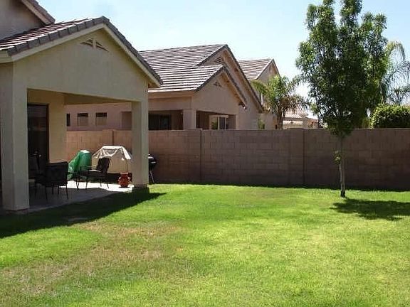 3rd image of 2702 E Torrey Pines Ln
