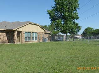 502 W Warrior Trl, Grand Prairie, TX 75052