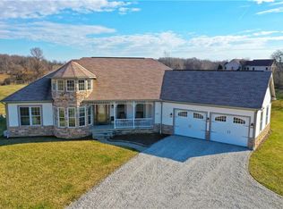 2753 Bartlett Rd, Mantua, OH 44255