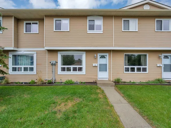 2131 Oak St #31, Strathcona County, AB T8A 4W9