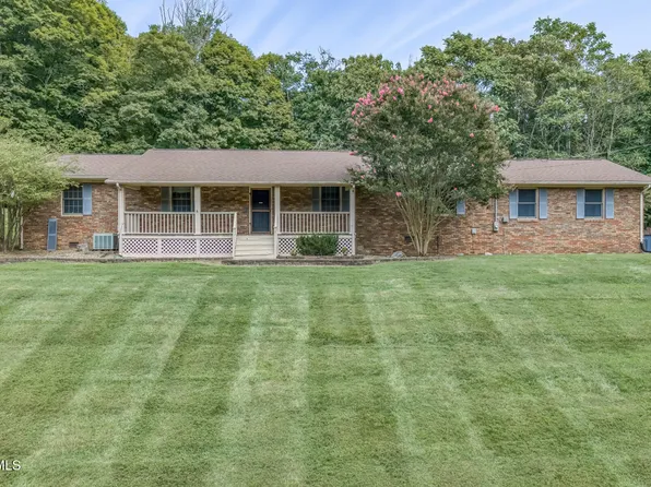 744 Sycamore Shoals Dr, Elizabethton, TN 37643