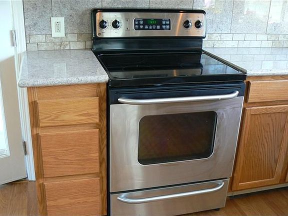 2nd image of 19485 Deane Dr