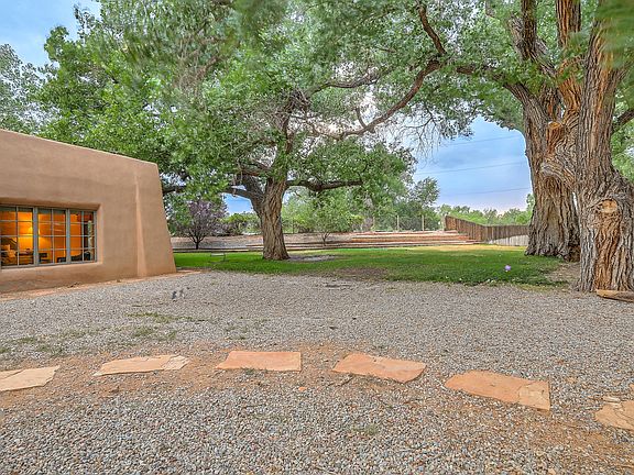4th image of 1022 Acequia Trl