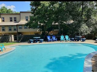 17 Lakeway St, Conroe, TX 77304