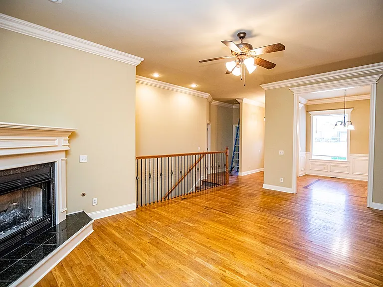 605 Tunbridge Dr — Photo 3