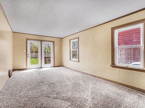 5th image of 1406 Longfellow Ave
