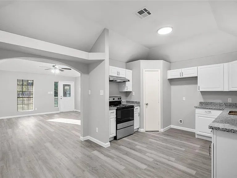 20575 Kings Rd — Photo 10
