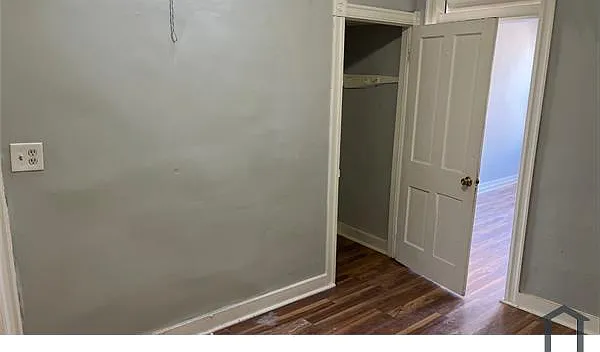 528 N Glover St — Photo 9