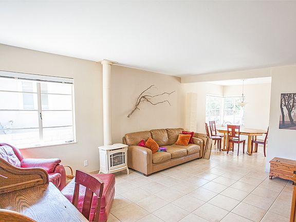 5th image of 155 Ramona Dr