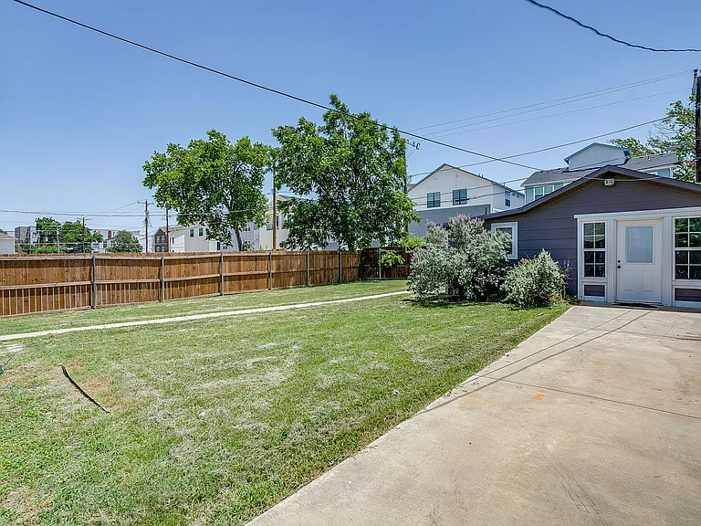 3221 McCart Ave — Photo 16