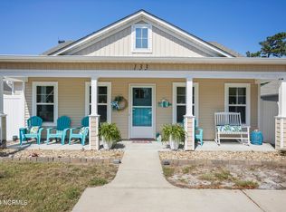133 NE 32nd St, Oak Island, NC 28465