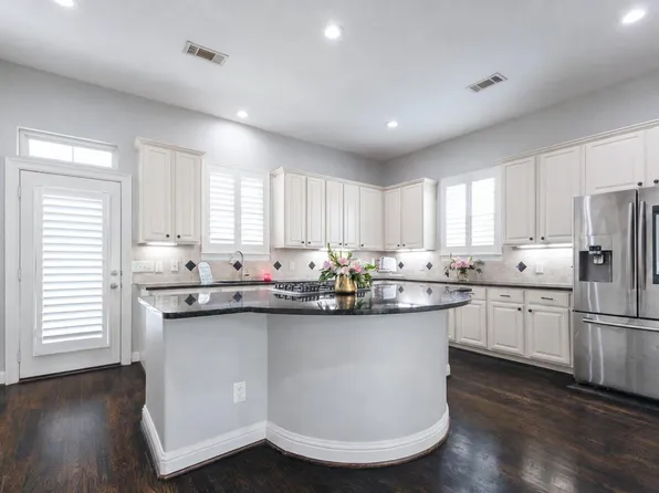 12 Versante Ct, Houston, TX 77070