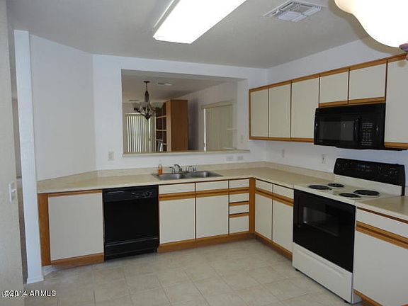 4th image of 15986 N 135th Dr