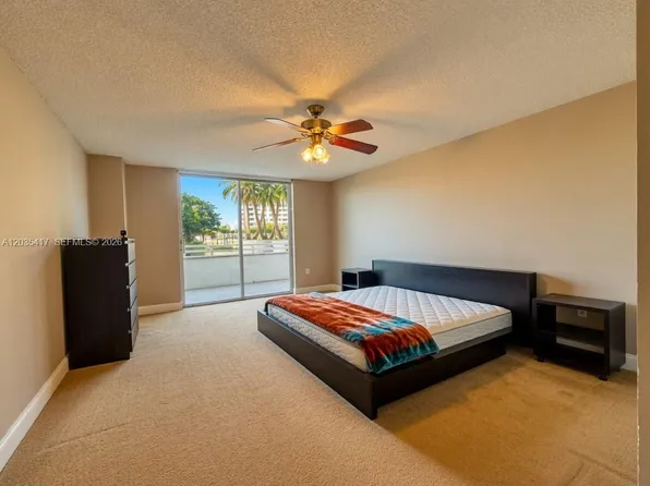 2801 NE 183rd St APT 202W, Aventura, FL 33160
