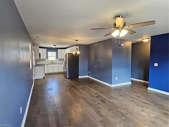 4th image of 1618 Withersea Ln