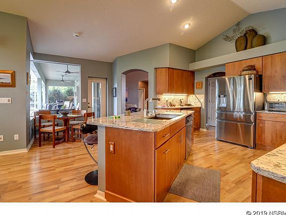 3rd image of 1007 Staggerbush Pl