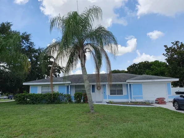 702 SW Belmont Circle, Port St Lucie, FL 34953