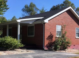 417 Jackson Co High School Rd, McKee, KY 40447