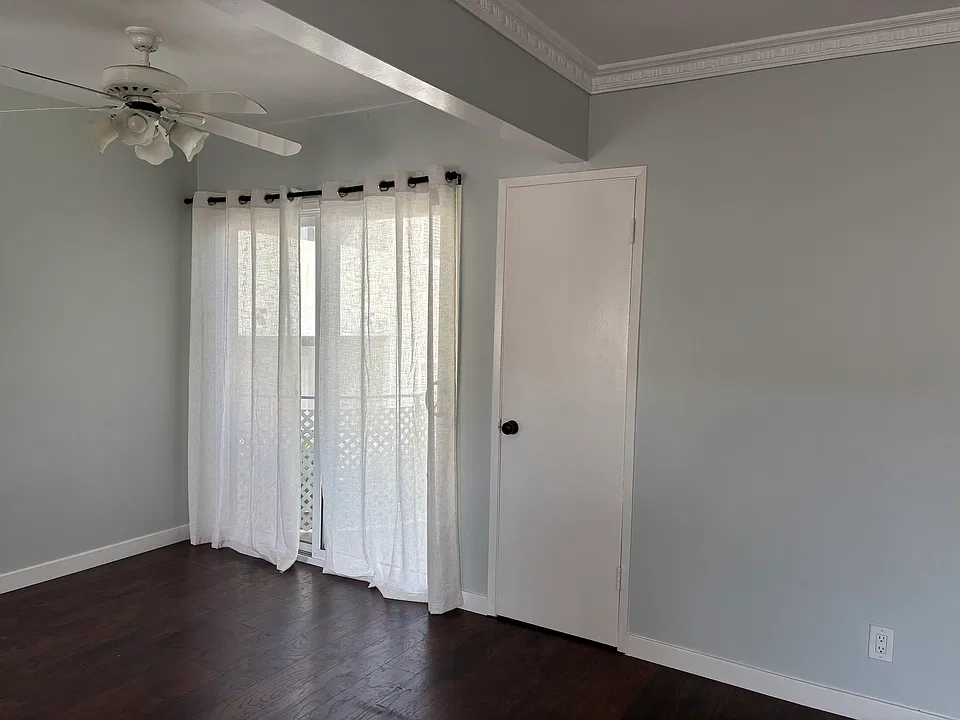 2031 S Shenandoah St #9