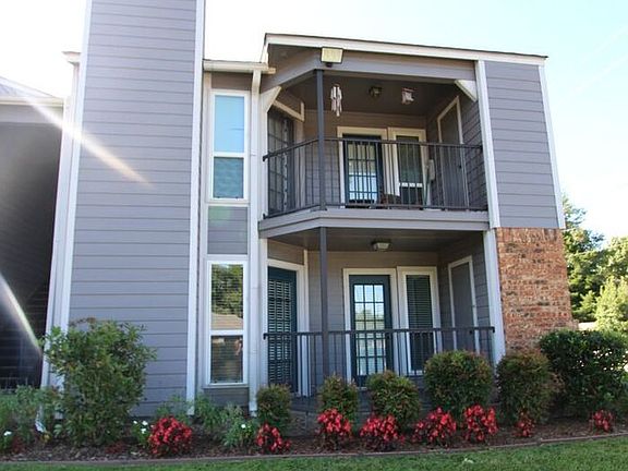 2nd image of 400 W Heritage Dr APT 104