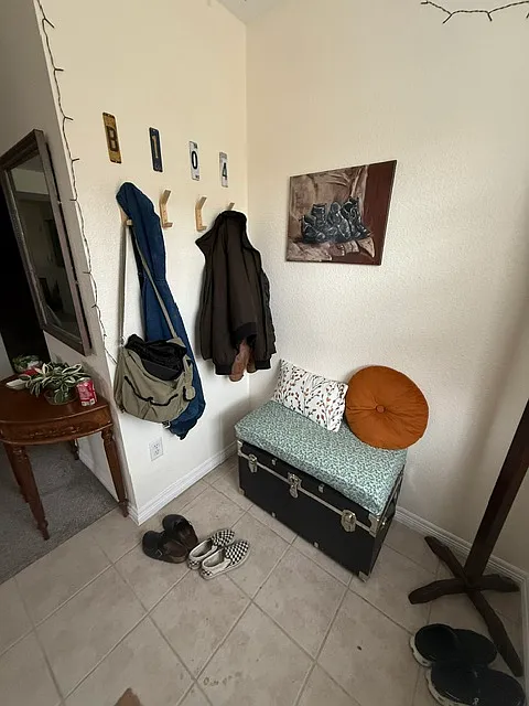4 bed, 2090 sqft, $2,700 — Photo 3