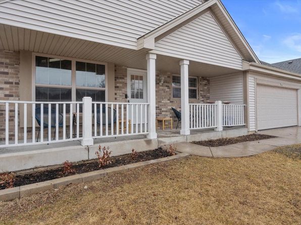 9020 Prairie Crossing DRIVE, Franksville, WI 53126
