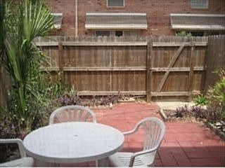 3rd image of 912 S Colonial Ct