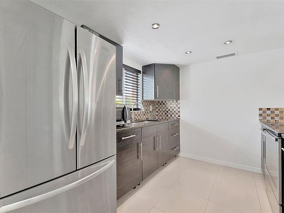 5th image of 592 100TH AVENUE N #201