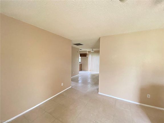 3rd image of 128/132 SE 16th Pl