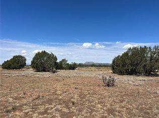 36685 W Younger Trl, Seligman, AZ 86337
