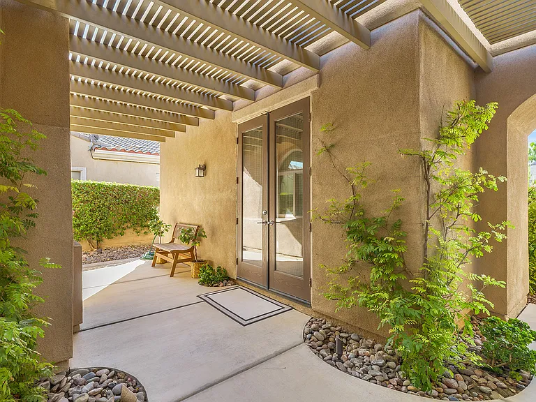 81126 Avenida Lorena — Photo 24