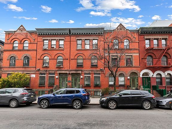 2nd image of 365-367 Manhattan Ave #F