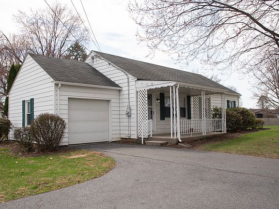 2nd image of 1349 Lititz Rd