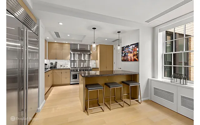 Rented by Douglas Elliman | media 10