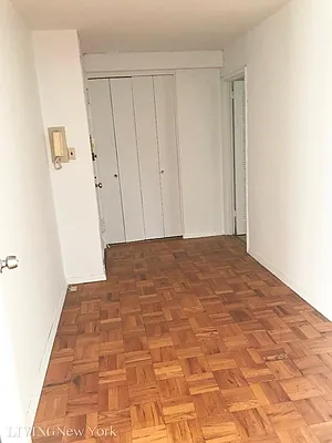 Rented by Living New York | media 13