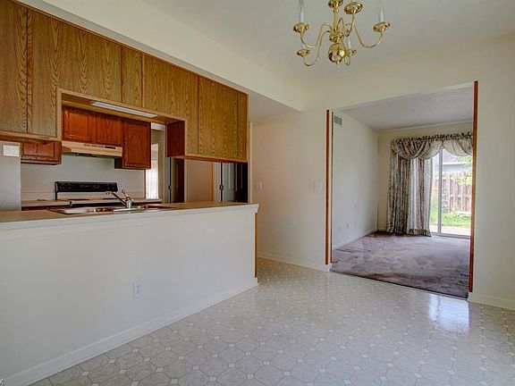 4th image of 3481 E Prescott Cir
