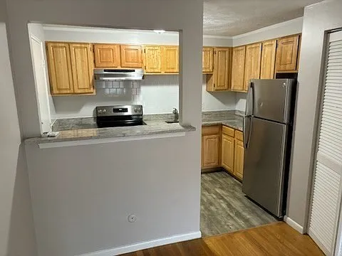 Elmwood Park — Photo 1