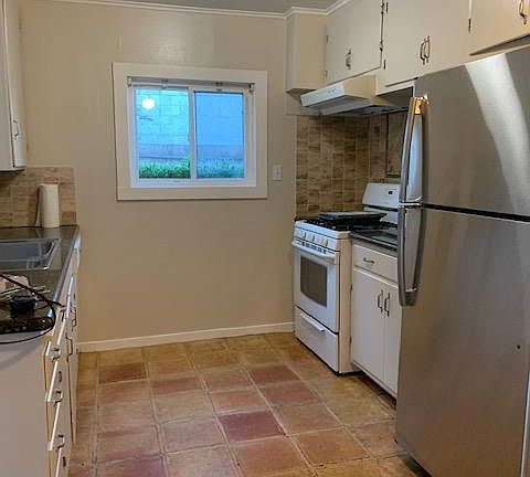 5th image of 438 Lakeview Way