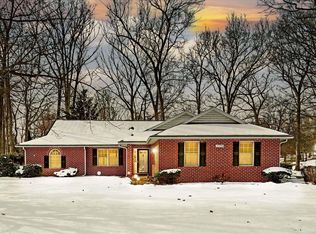 6398 Fairway Dr W, Fayetteville, PA 17222