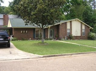 445 Catalpa Rd, Millbrook, AL 36054