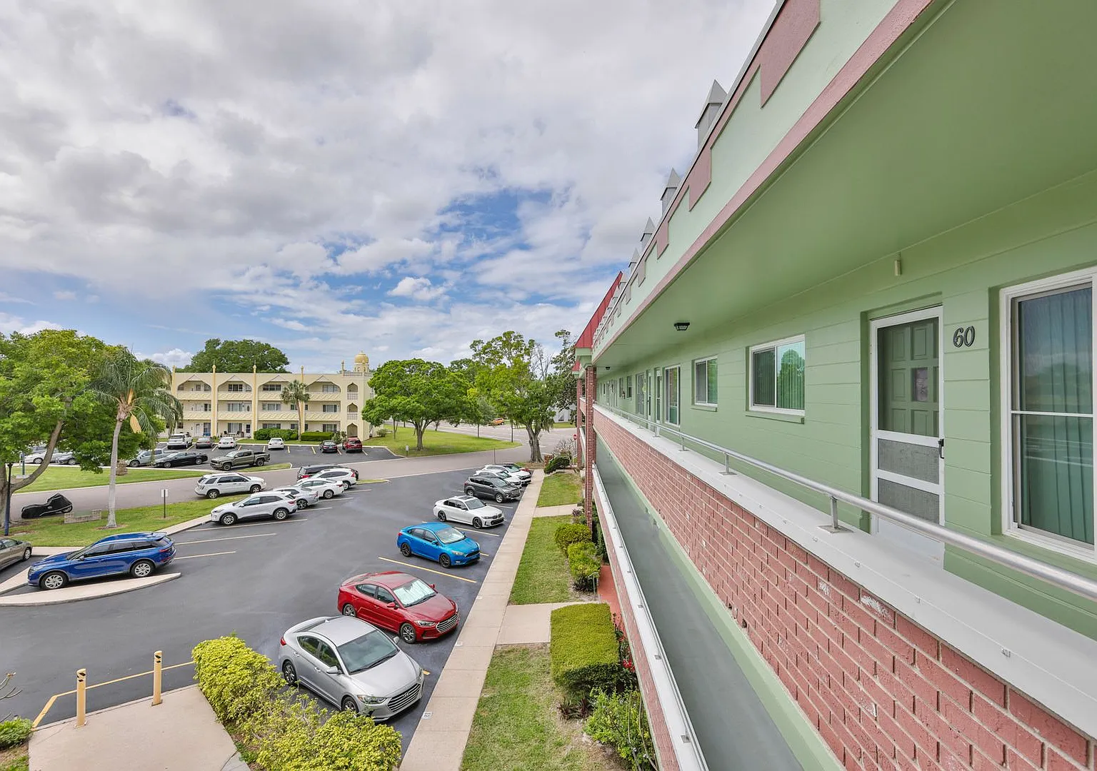 Fantastic 2br/2ba Condo in 55+ Community in On Top Of The World, Clearwater ! — Photo 3