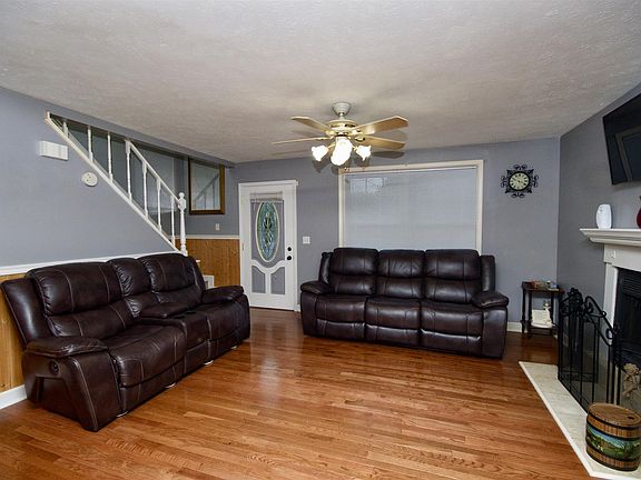 2nd image of 108 Windellwood Cir