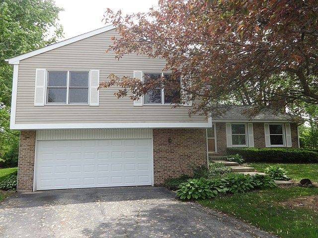 1st image of 1015 Sandlewood Ct