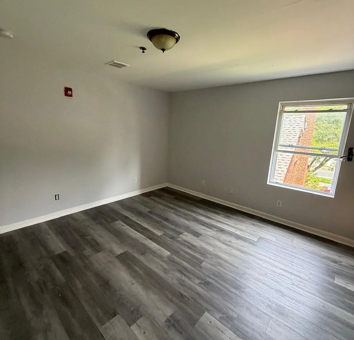 3 bed, $2,450 — Photo 4