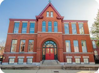 2216 Sidney St APT 10, Saint Louis, MO 63104