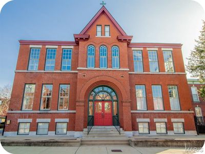 2216 Sidney St APT 10, Saint Louis, MO, 63104