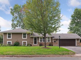 1713 88th St W, Bloomington, MN 55431
