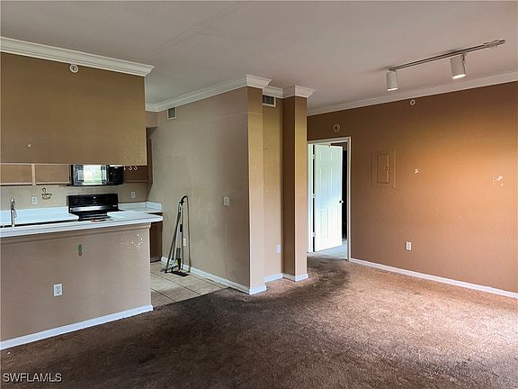 5th image of 6481 Aragon Way APT 103